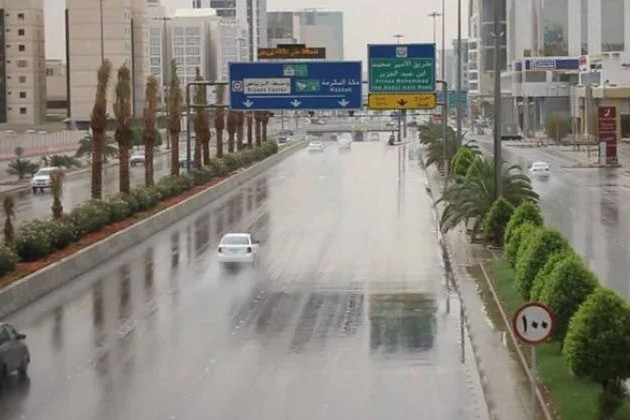 أمطار غزيرة تضرب مكة المكرمة