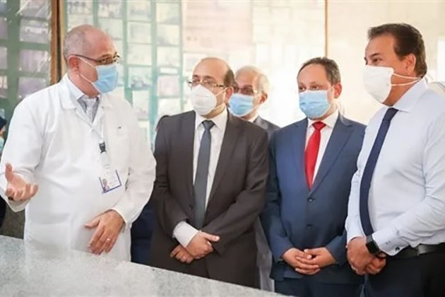 وزير الصحة يتفقد قسم الأشعة المقطعية الجديد بمستشفى صدر المعمورة