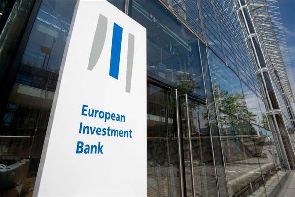 البنك الأوروبي: المركزي المصري يقوم بعمل ممتاز في إدارة سعر الصرف