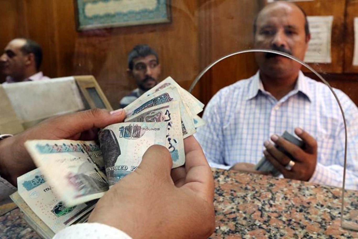 هل تعاود البنوك طرحها بعد اتساع فجوة العائد الحقيقى السلبى؟.. التضخم يداعب «شهادة الـ18%»