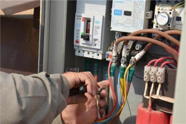 الأمن يضبط 13 ألف قضية سرقة تيار كهربائي خلال 24 ساعة