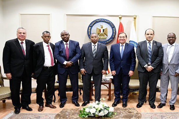 الملا يبحث التعاون مع جيبوتى ونقل الخبرات المصرية في صناعة البترول والغاز