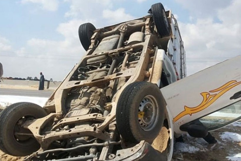 إصابة 11 شخصًا في انقلاب سيارة ربع نقل بطريق أبو سمبل