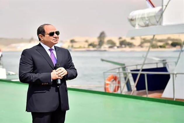 الرئيس السيسي يصل مقر هيئة قناة السويس في الإسماعيلية
