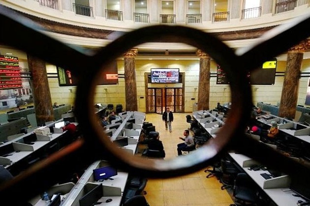 تباين مؤشرات البورصة في مستهل تعاملات اليوم