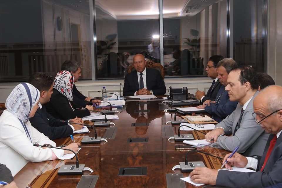 وزير النقل يستقبل وفد البنك الأوروبي للاستثمار EIB