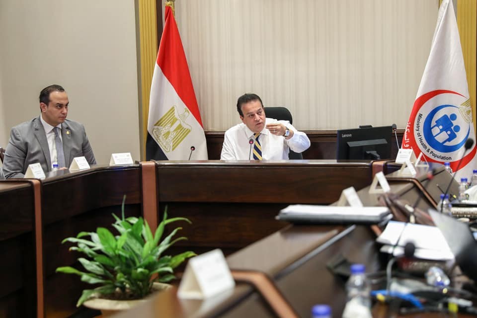 وزير الصحة يوجه بتكثيف حملات وقوافل وعيادات تنظيم الأسرة