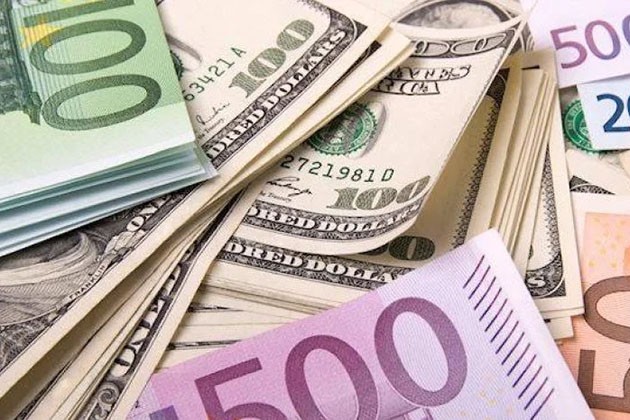 اليورو يقفز.. عملة أوروبا تصعد وتراجع سعر الدولار