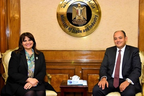 وزير التجارة يبحث مع «الهجرة» سبل تنفيذ مشروع إنشاء شركة مساهمة للمصريين بالخارج
