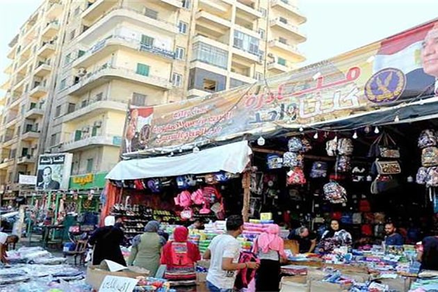 تخفيضات 30%.. إقبال كبير على منافذ «كلنا واحد»