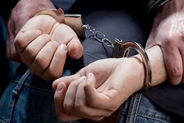 القبض على هارب من 107 سنوات حبسًا بالتجمع الأول