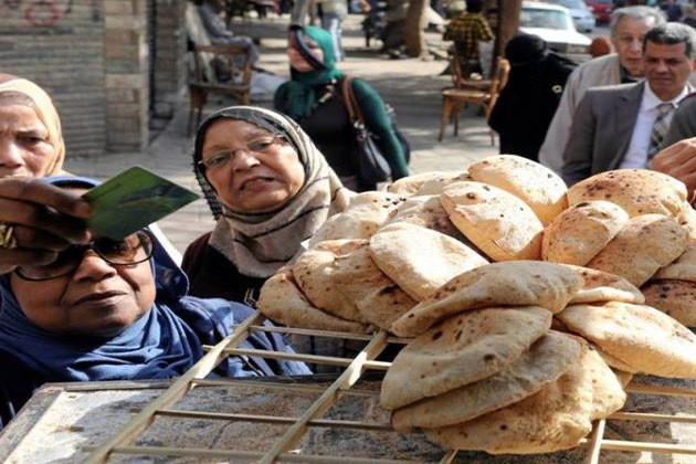 عاجل.. الحكومة تنفي إلغاء منظومة فارق نقاط الخبز المدعم