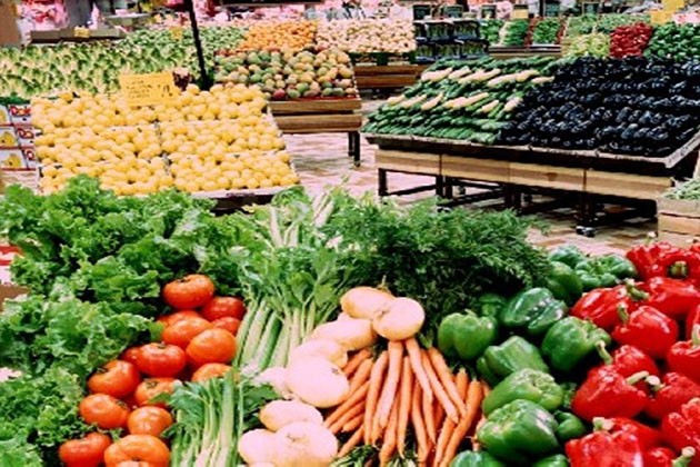 أسعار الخضراوات والفاكهة اليوم السبت