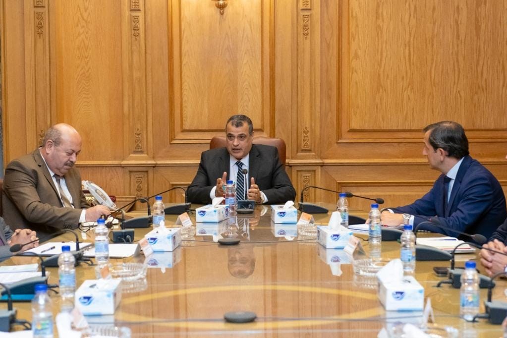 وزير الإنتاج الحربي يستقبل وفد