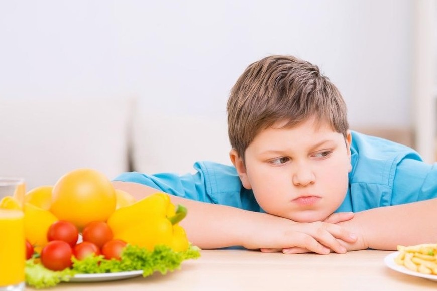 اخضائى سمنة يكشف عن مشروب لتخسيس الأطفال وزيادة تركيزهم