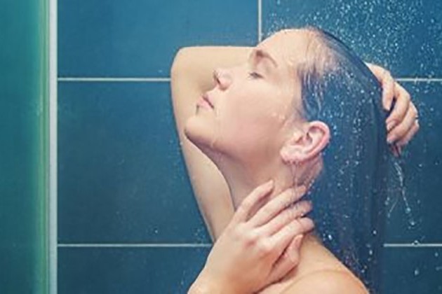 طرق مختلفة لترطيب الجسم أثناء وبعد الاستحمام.. خطوات سهلة وبسيطة