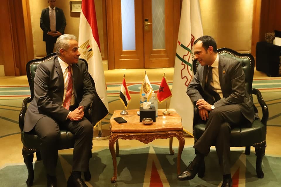 وزير القوى العاملة يلتقى مع نظيره المغربي على هامش مؤتمر العمل العربي