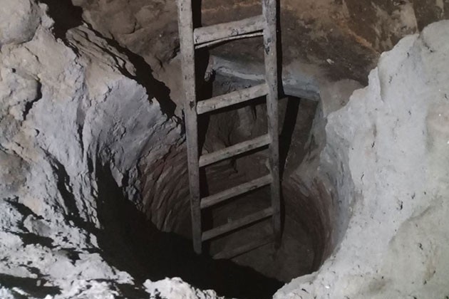 مصرع وإصابة ثلاثة أشخاص داخل حفرة للتنقيب عن الآثار بسوهاج
