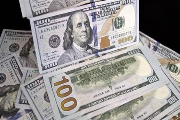 الدولار يسجل أعلى مستوى منذ 2002 بعد رفع الفائدة الأمريكية