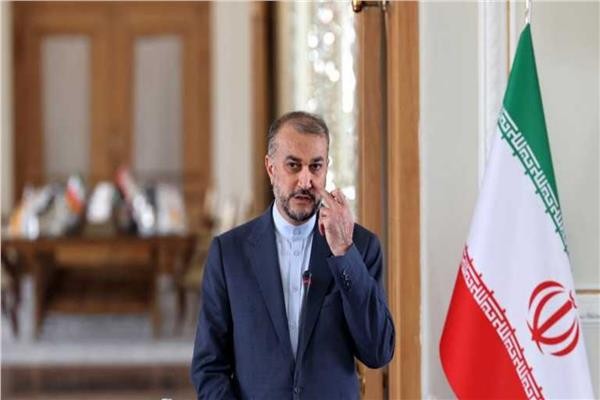 إيران: نؤكد للغرب أن كل شيء تحت السيطرة.. والنظام لن يتغير