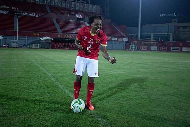 الأهلي يطلب إبعاد