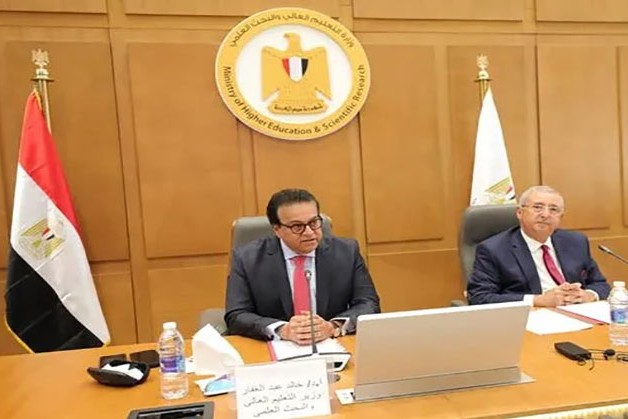 وزير التعليم العالي يرأس اجتماع مجلس الجامعات الأهلية