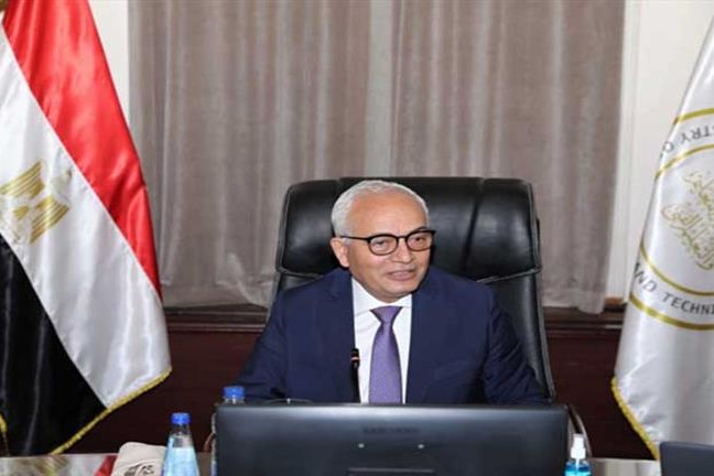 بعد قليل.. وزير التعليم يعلن تفاصيل العام الدراسى الجديد
