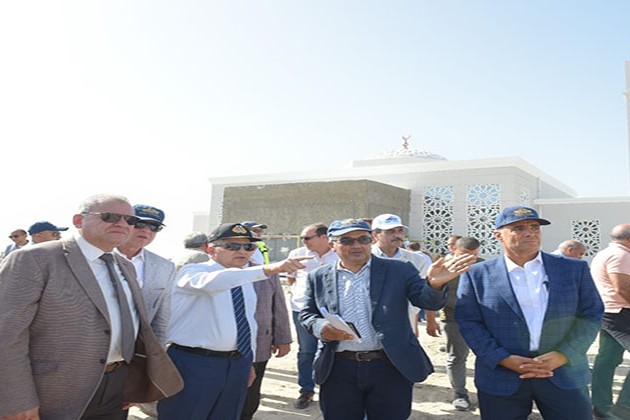 الفريق أسامة ربيع يتابع حصاد الأحواض المستزرعة وحصاد 42 طن جمبري منذ بداية الشهر الجاري